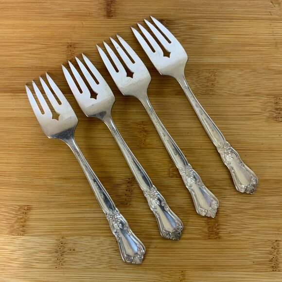 Wm A Rogers Oneida Valley Rose 1956 Set of 4 Salad Forks Silver Plate Discontinu - Picture 2 of 4